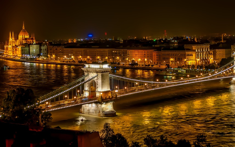 A német kormány kockázatos területnek minősítette Budapestet