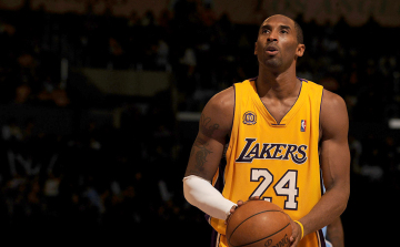 Helikopter-balesetben nyolcadmagával életét vesztette Kobe Bryant