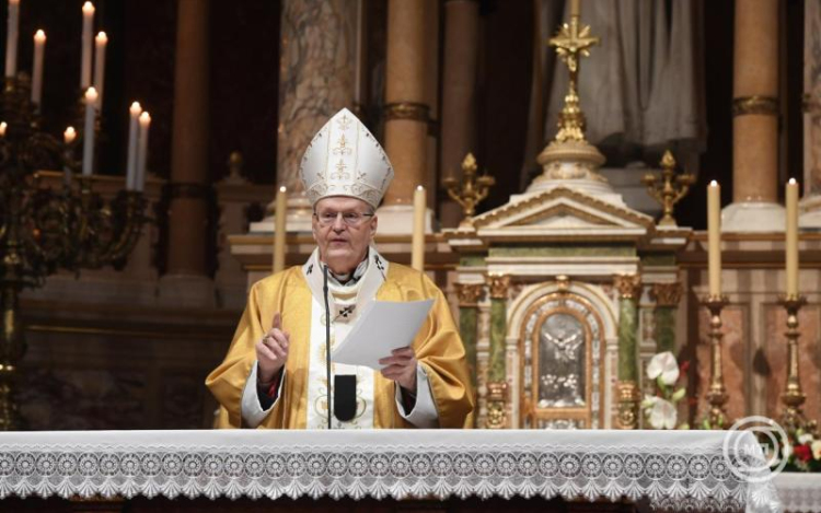 Erdő Péter: legalább a Kisjézus jászola körül próbáljuk megérteni egymást!