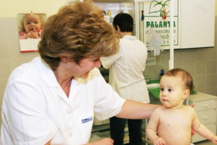 Állami kézbe kerülhet a védőnői hálózat