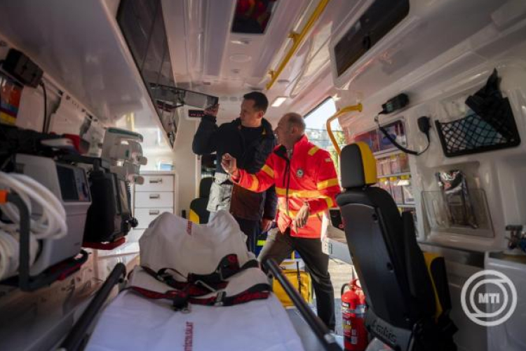 101 új mentőautóval bővül az Országos Mentőszolgálat flottája 2026 elejéig