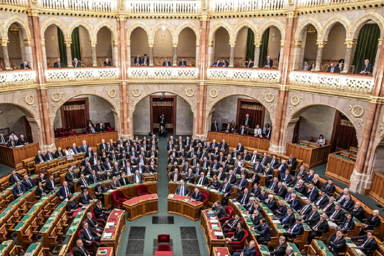 OGY - A kábítószer elleni fellépésről tárgyal a parlament