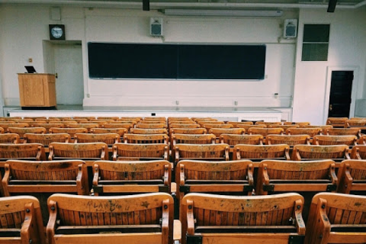 Elkezdődtek az egyetemi beiratkozások, igényelhetők a diákhitelek