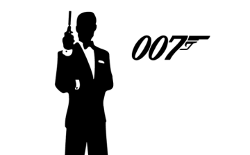 James Bond két keréken